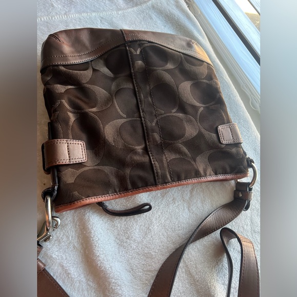 Coach Signature Duffle Shoulder Crossbody Purse - Picture 11 of 12